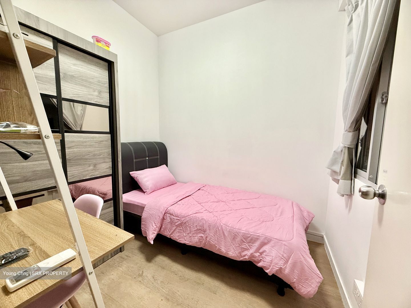 Ferraria Park Condominium (D17), Condominium #607501401
